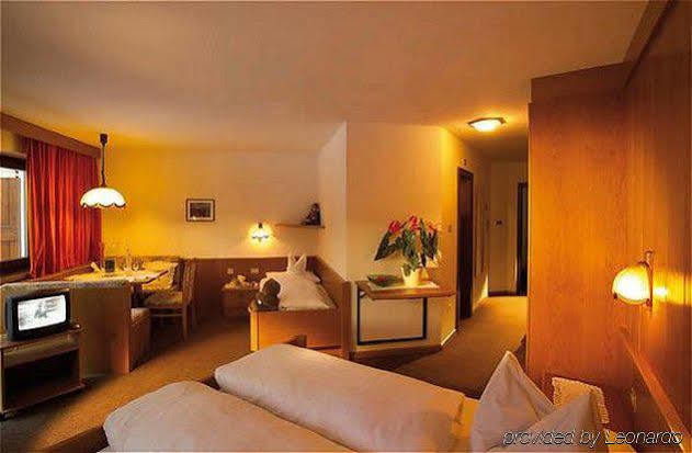 Hotel Auren San Giovanni di Fumes Kamer foto